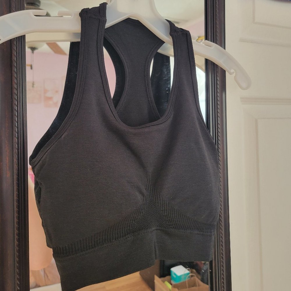 Alphalete sports bra